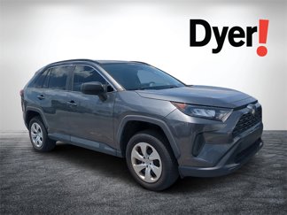 Used 2020 Toyota RAV4 LE image 1