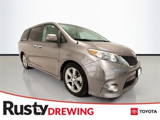 Used 2014 Toyota Sienna SE image 1