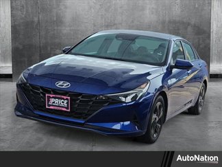 Used 2023 Hyundai Elantra SEL image 1