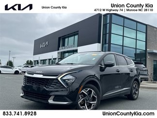 Used 2023 Kia Sportage LX image 1