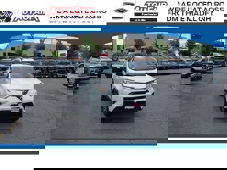 Used 2017 Toyota RAV4 LE image 1
