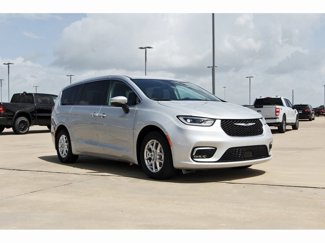 Used 2023 Chrysler Pacifica Touring-L image 1