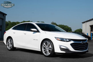 Used 2022 Chevrolet Malibu LT image 1