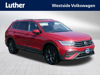 Certified 2022 Volkswagen Tiguan SE image 1