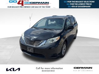 Used 2013 Toyota Sienna LE image 1