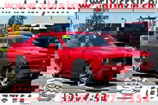 Used 2019 Dodge Challenger SXT w/ Driver Convenience Group image 1