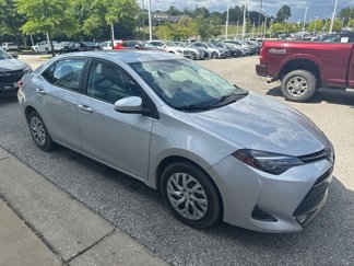 Used 2019 Toyota Corolla LE image 1