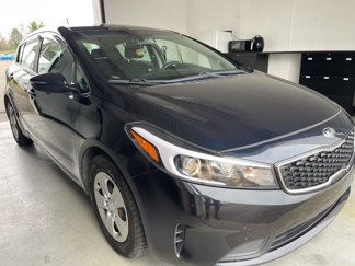 Used 2017 Kia Forte LX image 1