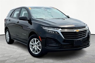 Certified 2024 Chevrolet Equinox LS image 1