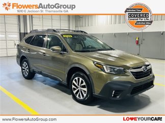 Used 2020 Subaru Outback Premium image 1