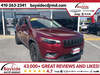 Used 2019 Jeep Cherokee Latitude w/ Cold Weather Group image 1