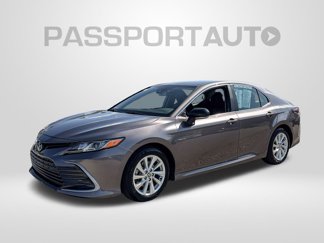 Used 2024 Toyota Camry LE image 1