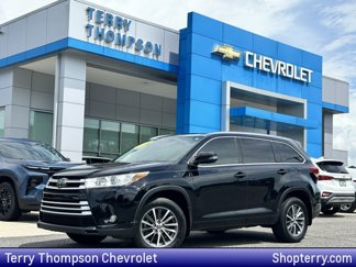 Used 2018 Toyota Highlander XLE image 1