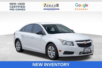 Used 2013 Chevrolet Cruze LS image 1
