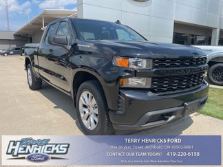 Used 2021 Chevrolet Silverado 1500 Custom image 1