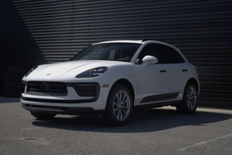 Used 2023 Porsche Macan image 1
