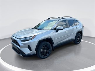 Used 2023 Toyota RAV4 SE image 1