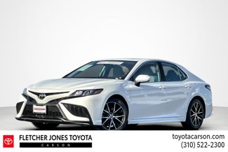 Certified 2022 Toyota Camry SE image 1