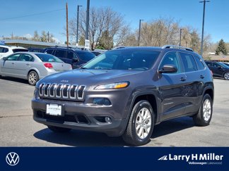 Used 2018 Jeep Cherokee Latitude Plus w/ Cold Weather Group image 1