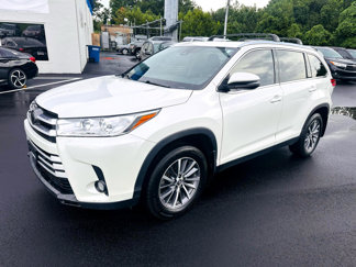 Used 2019 Toyota Highlander XLE image 1