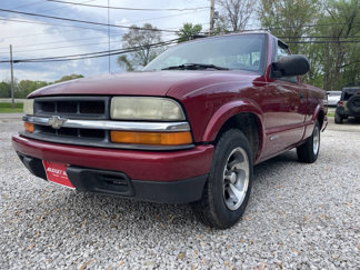 Used 2003 Chevrolet S10 Pickup LS image 1