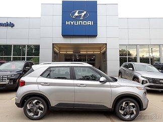 New 2025 Hyundai Venue SEL image 1