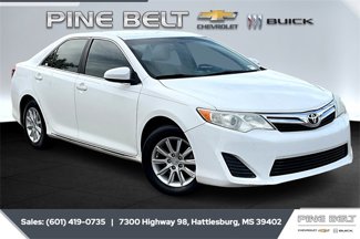 Used 2012 Toyota Camry L image 1