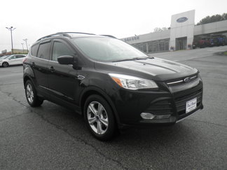 Used 2016 Ford Escape SE w/ SE Leather Comfort Package image 1