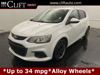 Used 2017 Chevrolet Sonic LT image 1