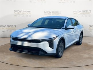 New 2025 Kia K4 LX image 1