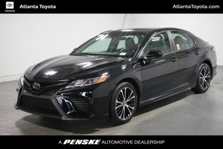Used 2018 Toyota Camry SE image 1
