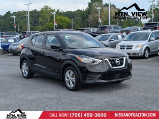 Used 2020 Nissan Kicks S image 1