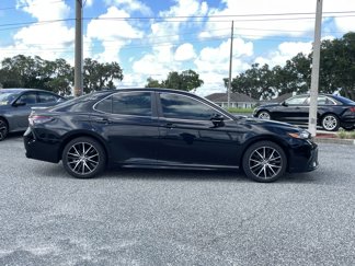 Used 2023 Toyota Camry SE image 1