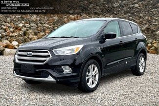 Used 2017 Ford Escape SE image 1