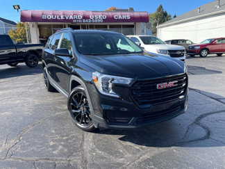 Used 2024 GMC Terrain SLE image 1