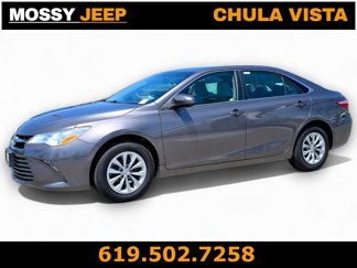 Used 2016 Toyota Camry LE image 1