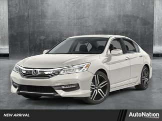 Used 2017 Honda Accord Touring image 1