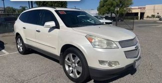 Used 2011 Chevrolet Traverse LT image 1