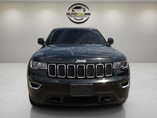Used 2020 Jeep Grand Cherokee Laredo image 1