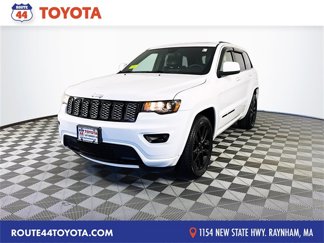 Used 2017 Jeep Grand Cherokee Altitude image 1