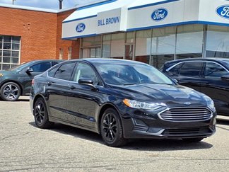 Certified 2020 Ford Fusion SE image 1