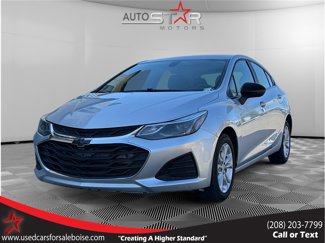 Used 2019 Chevrolet Cruze LT image 1