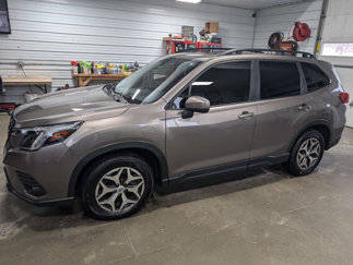 Used 2022 Subaru Forester Premium image 1