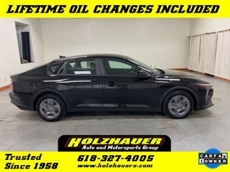 Used 2025 Kia K4 LX image 1