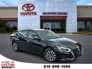Used 2024 Nissan Altima 2.5 SV image 1