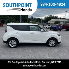 Used 2023 Kia Soul LX image 1