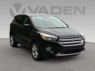 Used 2017 Ford Escape SE image 1