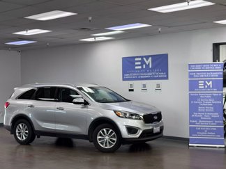 Used 2017 Kia Sorento LX w/ LX Convenience Package image 1