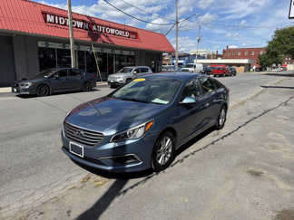 Used 2016 Hyundai Sonata SE image 1