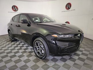 New 2025 Alfa Romeo Tonale w/ Premium Package image 1